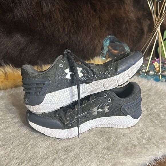 Under Armour shoes 7Y (6012) - Picture 4 of 5